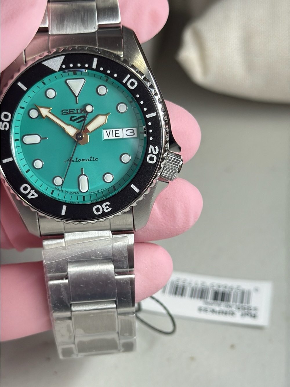 Seiko Mint Green Dial Stainless Steel Dive Watch